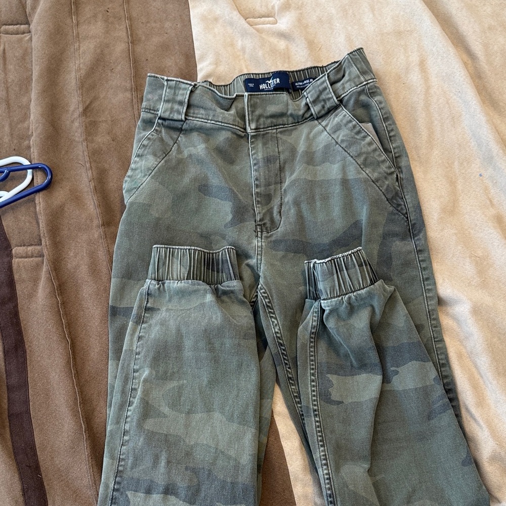 Hollister Green Camouflage Pants